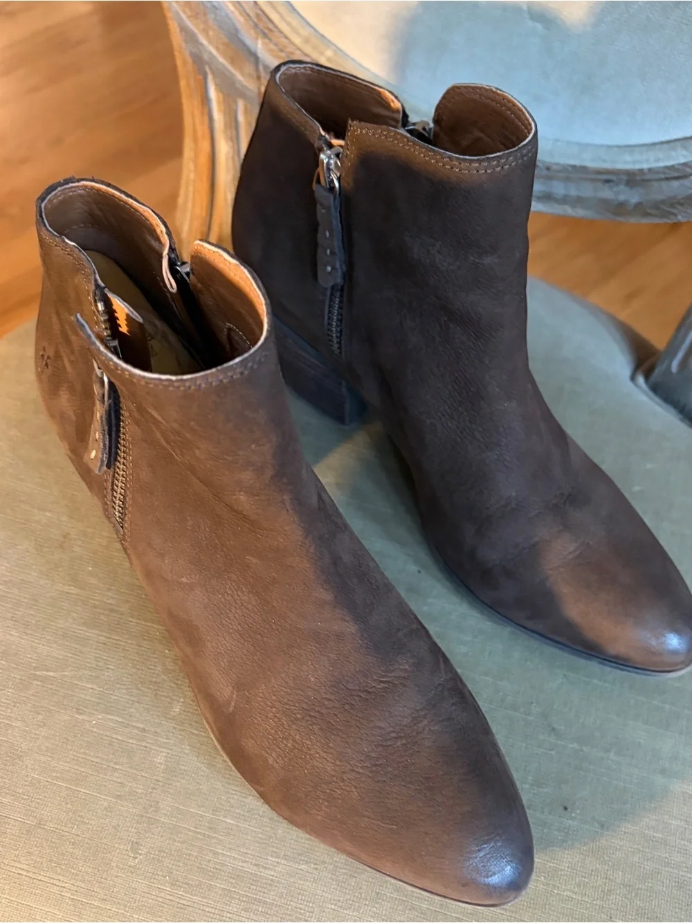 Frye Judith Suede Side Zip Bootie 8 Brown $325